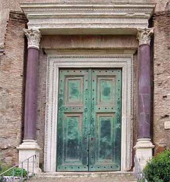 doorway_tempio_romolo